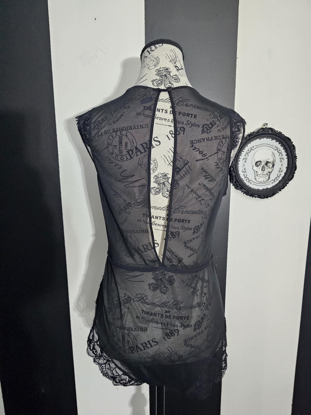 Black Lace V-Neck Bodysuit - Picture 3 of 4
